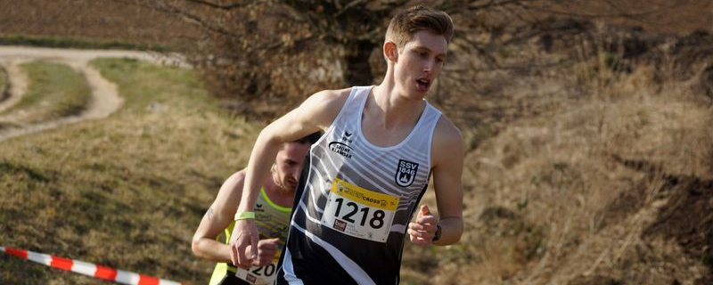 Läufer im SSV Ulm Trikot mit Startnummer 1218