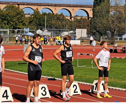 Vorstart-Zustand: Lukas Gallmeier und Alexander Busse, der seinen letzten Wettkampf im Trikot des SSV 46 mit Erfolg krönte