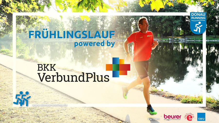 Mann joggt am Flussufer mit Schriftzug Frühlingslauf powered by BKK VerbundPlus