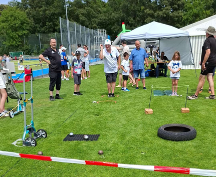 SSV Schwörsporttag Boulespiel auf Rasen Holzbrett BRAUEREI GOLD OCHSEN