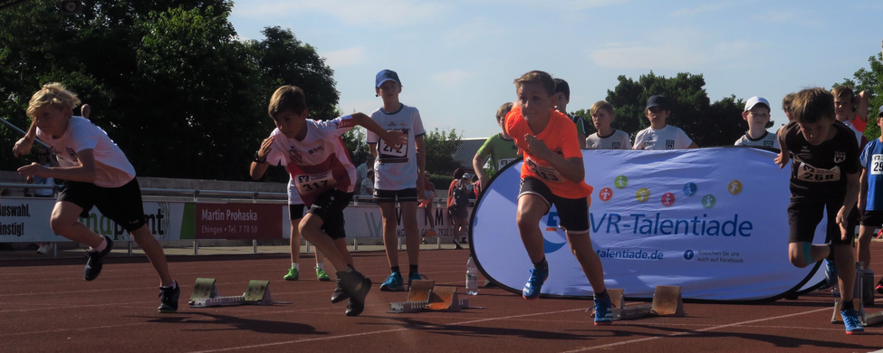 Start eines Kinder-Sprints beim VR-Talentiade Regionalfinale