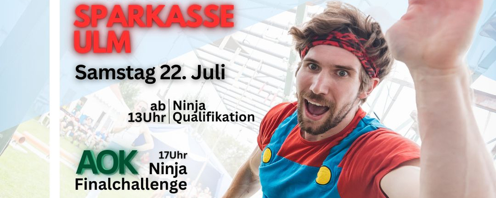 Ninja Parcours powered by Sparkasse Ulm man reaches for buzzer