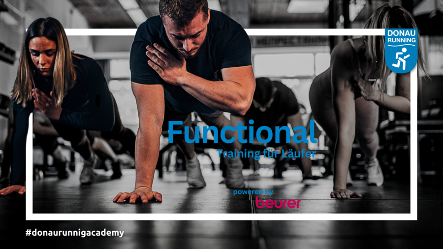Mehrere Personen in Plank im Fitnessstudio Functional Training für Läufer